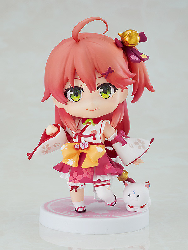 Nendoroid Sakura Miko (#1722)