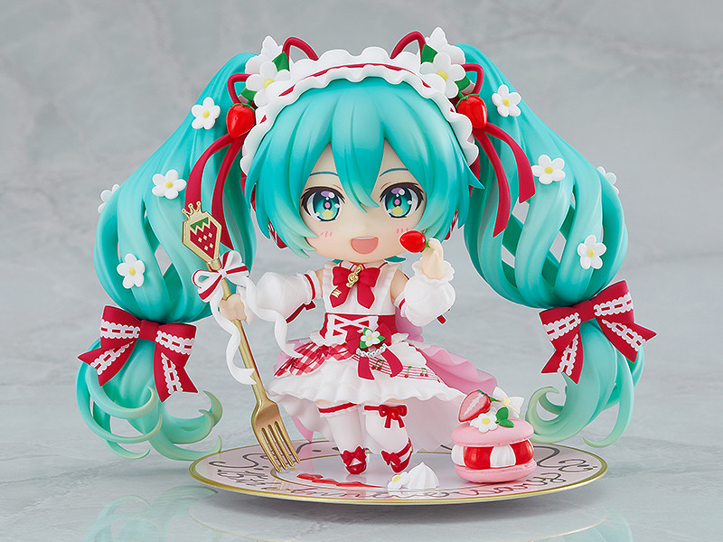 Nendoroid Hatsune Miku: 15th Anniversary Ver. (#1939)